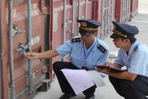 Số doanh nghiệp lót tay, chi phí ngoài luồng cho hải quan tăng lên