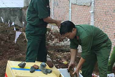 Phát hiện thêm 11 quả đạn cối trong hầm vũ khí