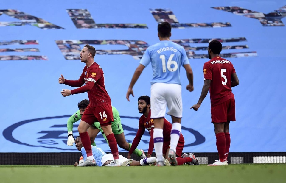 Những khoảnh khắc thất bại đắng chát của Liverpool trước Man City - 7