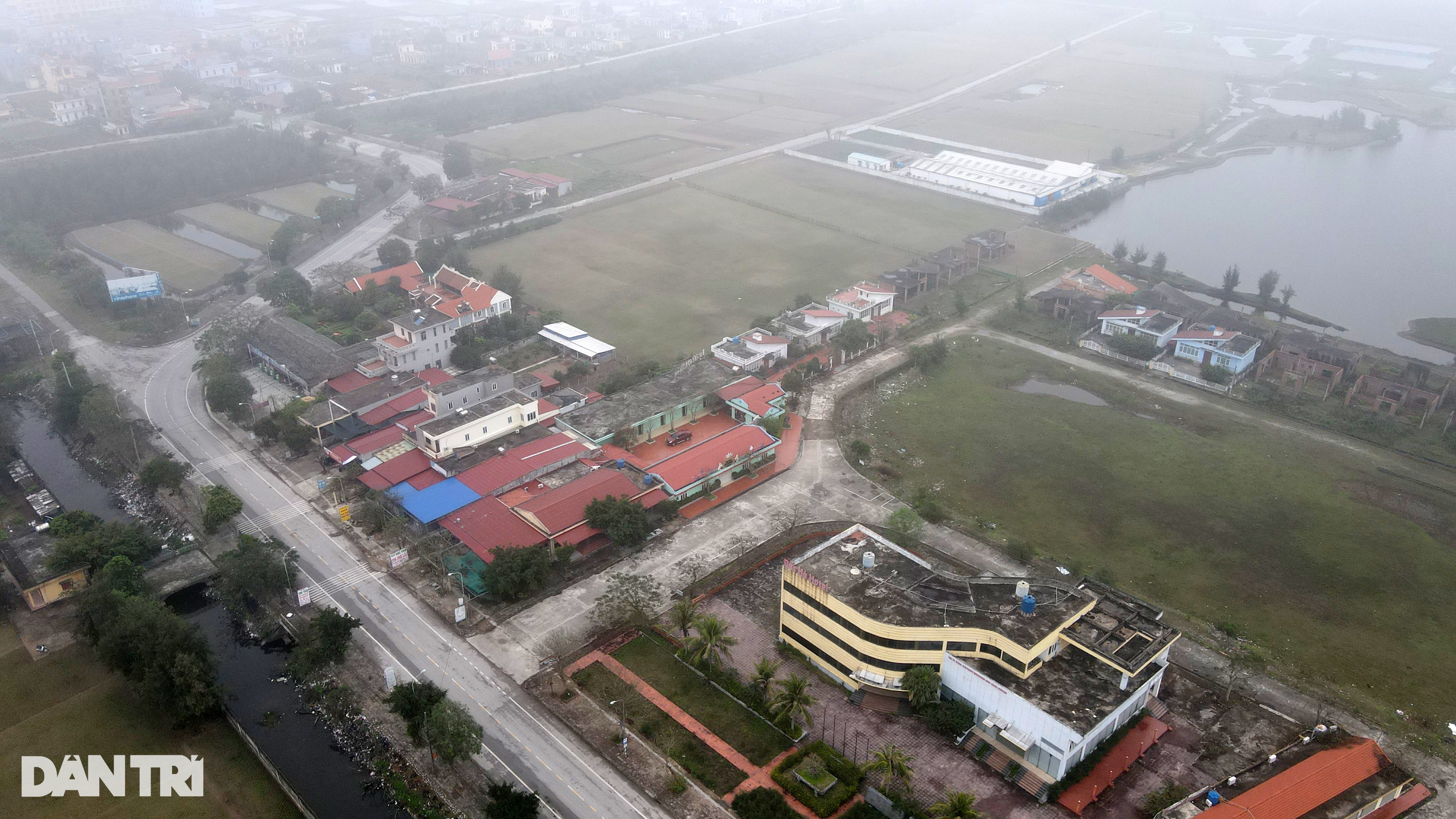 Cận cảnh biệt thự bỏ hoang tại dự án được kỳ vọng bậc nhất tại Quất Lâm - 21 Cận cảnh biệt thự bỏ hoang tại dự án được kỳ vọng bậc nhất tại Quất Lâm - 21
