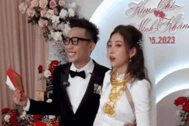 Kim Chi nhận 20 cây vàng, thách chú rể Ginô Tống ăn đuông dừa tại lễ hỏi