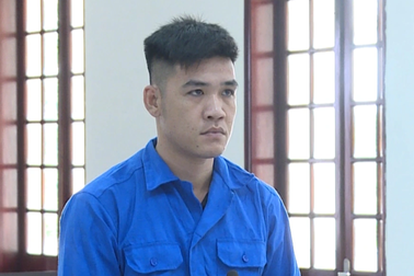 Bắn 3 phát súng chỉ thiên để hù dọa nhóm đòi nợ bạn gái