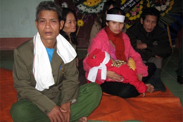 Tiếng khóc xé lòng giữa biên cương