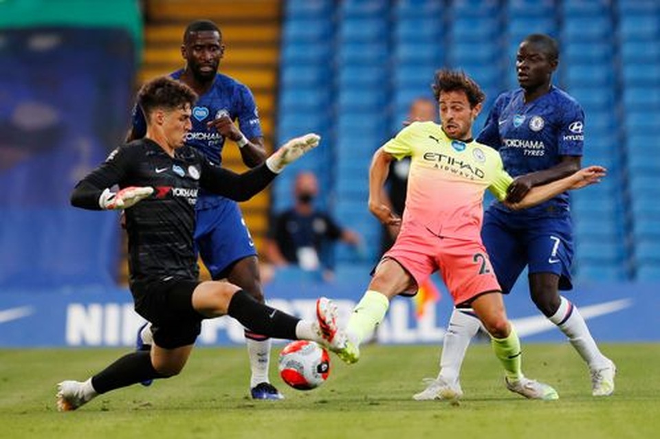 Gục ngã trước Chelsea, Man City dâng ngôi vô địch cho Liverpool - 9 Gục ngã trước Chelsea, Man City dâng ngôi vô địch cho Liverpool - 9