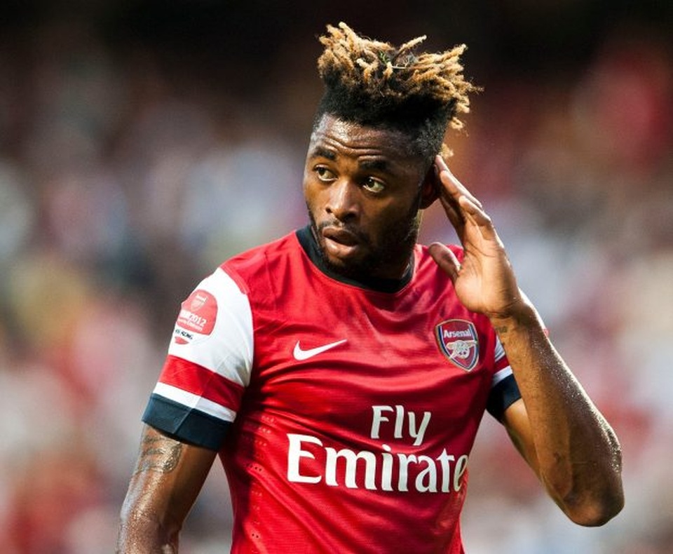 Alex Song: “Mức lương ở Arsenal không đủ cho tôi đổ xăng” - 1 Alex Song: “Mức lương ở Arsenal không đủ cho tôi đổ xăng” - 1