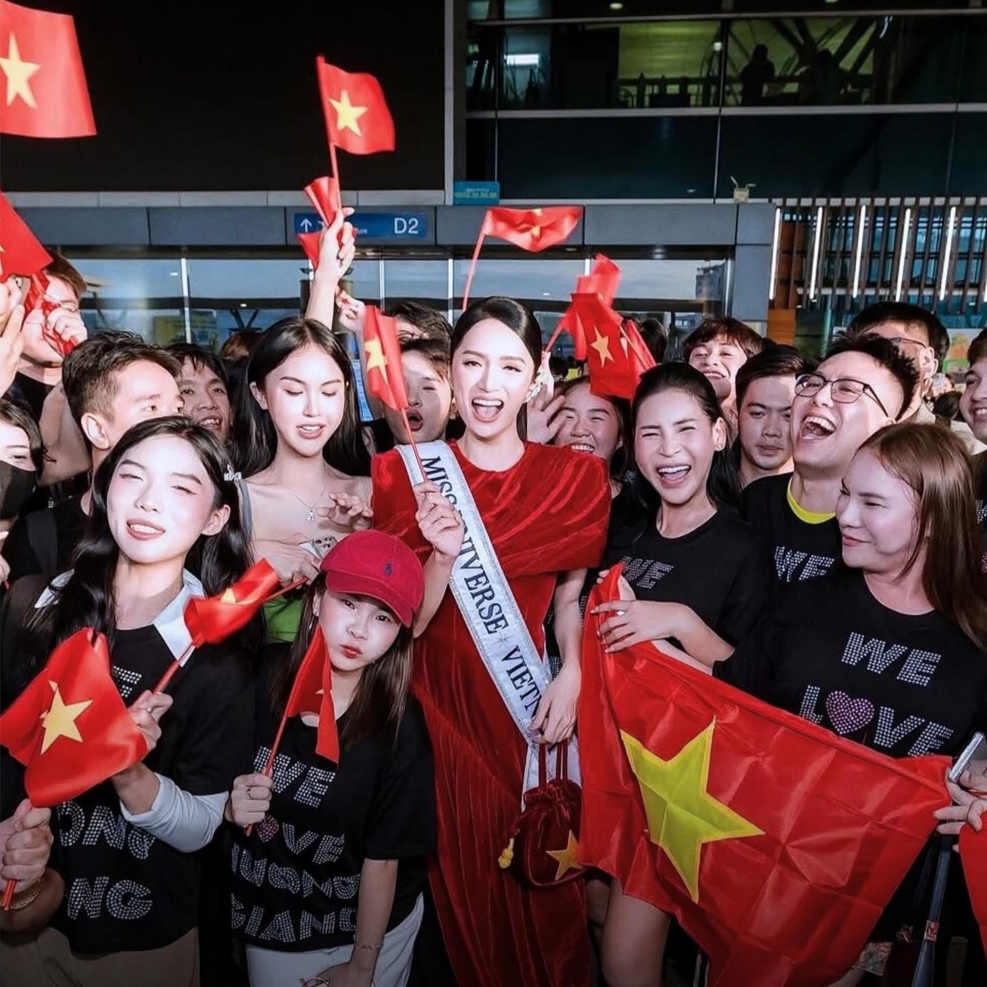 Hương Giang và dàn người đẹp đổ bộ Thái Lan tham dự Hoa hậu Hoàn vũ 2025 - 1 Hương Giang và dàn người đẹp đổ bộ Thái Lan tham dự Hoa hậu Hoàn vũ 2025 - 1