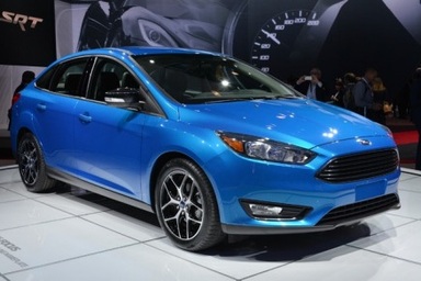 Ra mắt Ford Focus 2015 phiên bản sedan