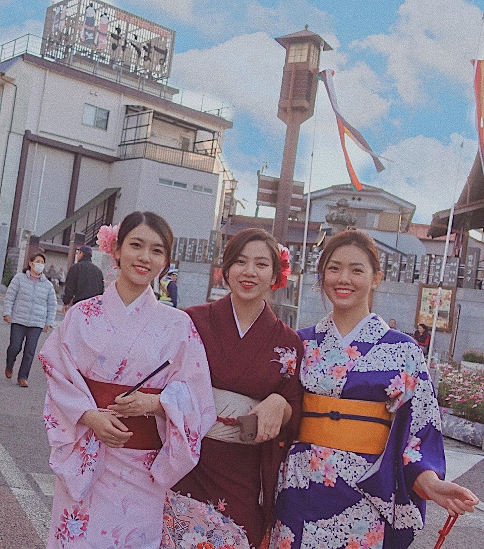 Clip dàn phù dâu toàn người đẹp nghề tiếp viên hàng không gây sốt mạng - 11