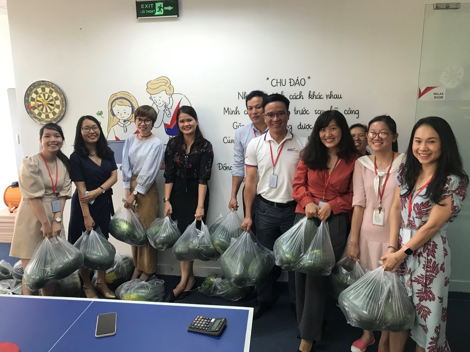 Easy Credit tham gia “giải cứu” dưa hấu và hiến máu giữa mùa dịch Covid-19 - 2 Easy Credit tham gia “giải cứu” dưa hấu và hiến máu giữa mùa dịch Covid-19 - 2