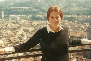 Bố đánh mẹ, vô tình khiến con lộ tội giết người 15 năm trước