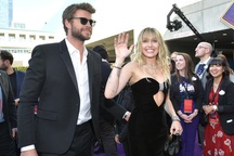 Miley Cyrus đẹp đôi bên chồng dự công chiếu phim Avengers: Endgame