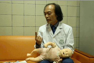 3 bước xử lý đúng khi trẻ sốt cao, co giật