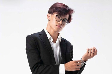 Hot boy bóng rổ tuổi teen "đốn tim" phái nữ vì vẻ ngoài lãng tử