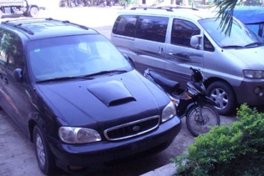 Hơn 300 ô tô biển số Lào vào Việt Nam rồi “mất tích”