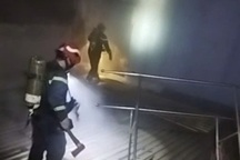 Cháy tiệm bánh kem ở TPHCM, cảnh sát cứu 8 người mắc kẹt