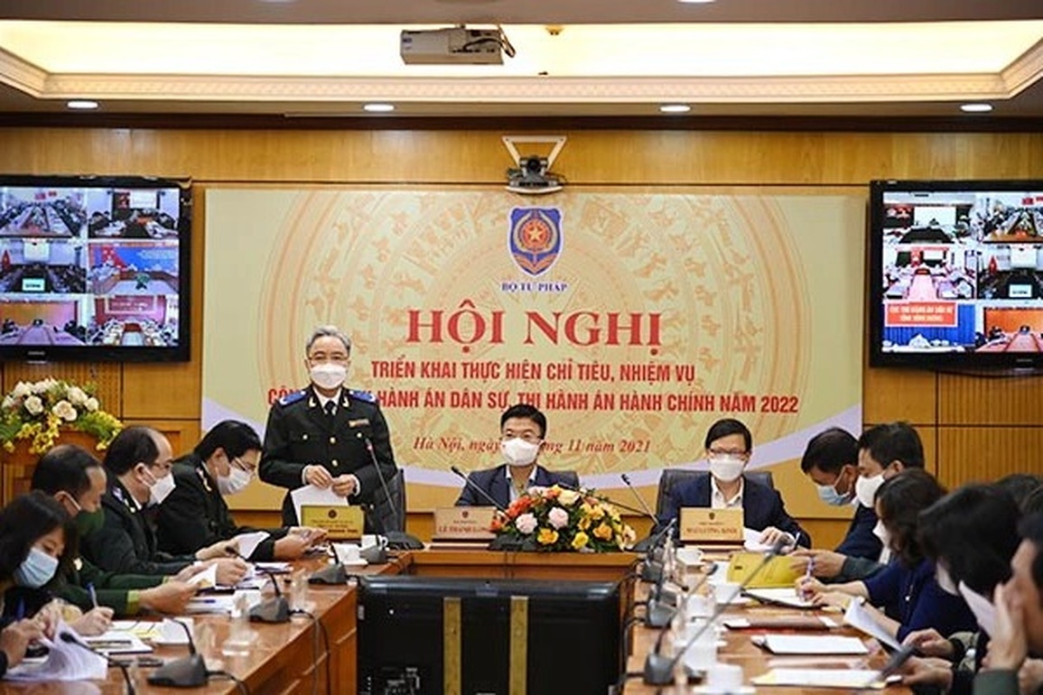 ong Nguyen Quang Thai - crop.jpeg thi hanh an.jpeg