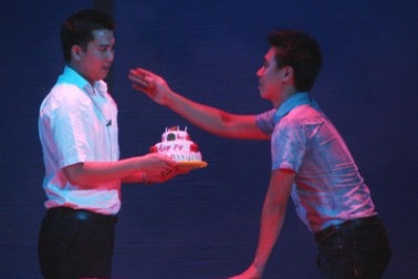 Tình yêu đồng tính gây xúc động với sân khấu