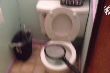 Lĩnh hậu quả vì những trò nghịch dại với điện