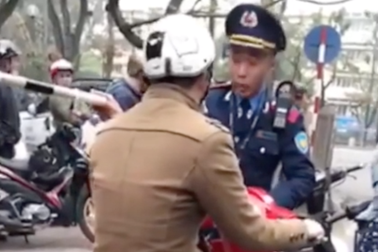 Cần thêm nhiều người có trách nhiệm trong quản lí giao thông