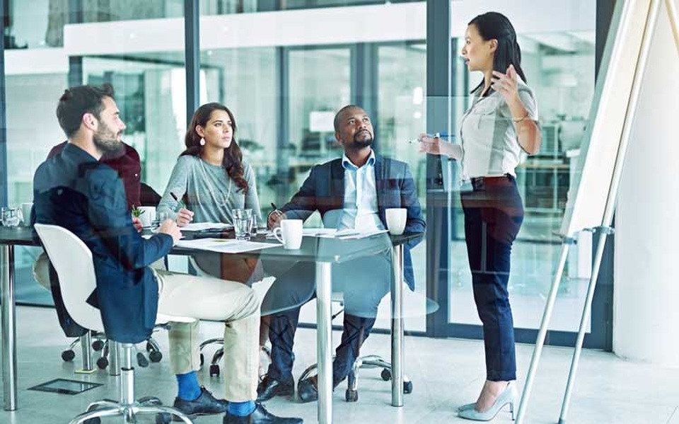 Giao tiếp hiệu quả bằng ngôn ngữ cơ thể: Bí quyết từ một đặc vụ Hoa Kỳ - 1 Giao tiếp hiệu quả bằng ngôn ngữ cơ thể: Bí quyết từ một đặc vụ Hoa Kỳ - 1