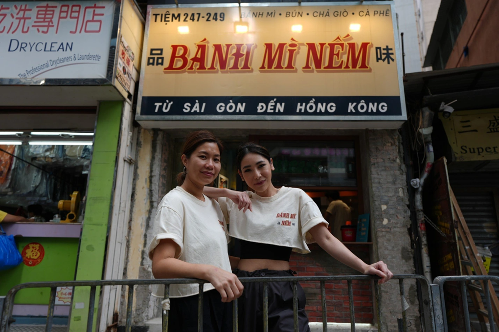 Hai cô gái nhập pate, ruốc từ Việt Nam sang Hong Kong mở quán bánh mì - 1