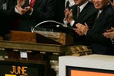 Chùm ảnh Thủ tướng Phan Văn Khải rung chuông sở giao dịch phố Wall