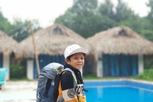 Ông chủ khách sạn 34 tuổi gặp cảnh dở khóc dở cười vì gương mặt trẻ con