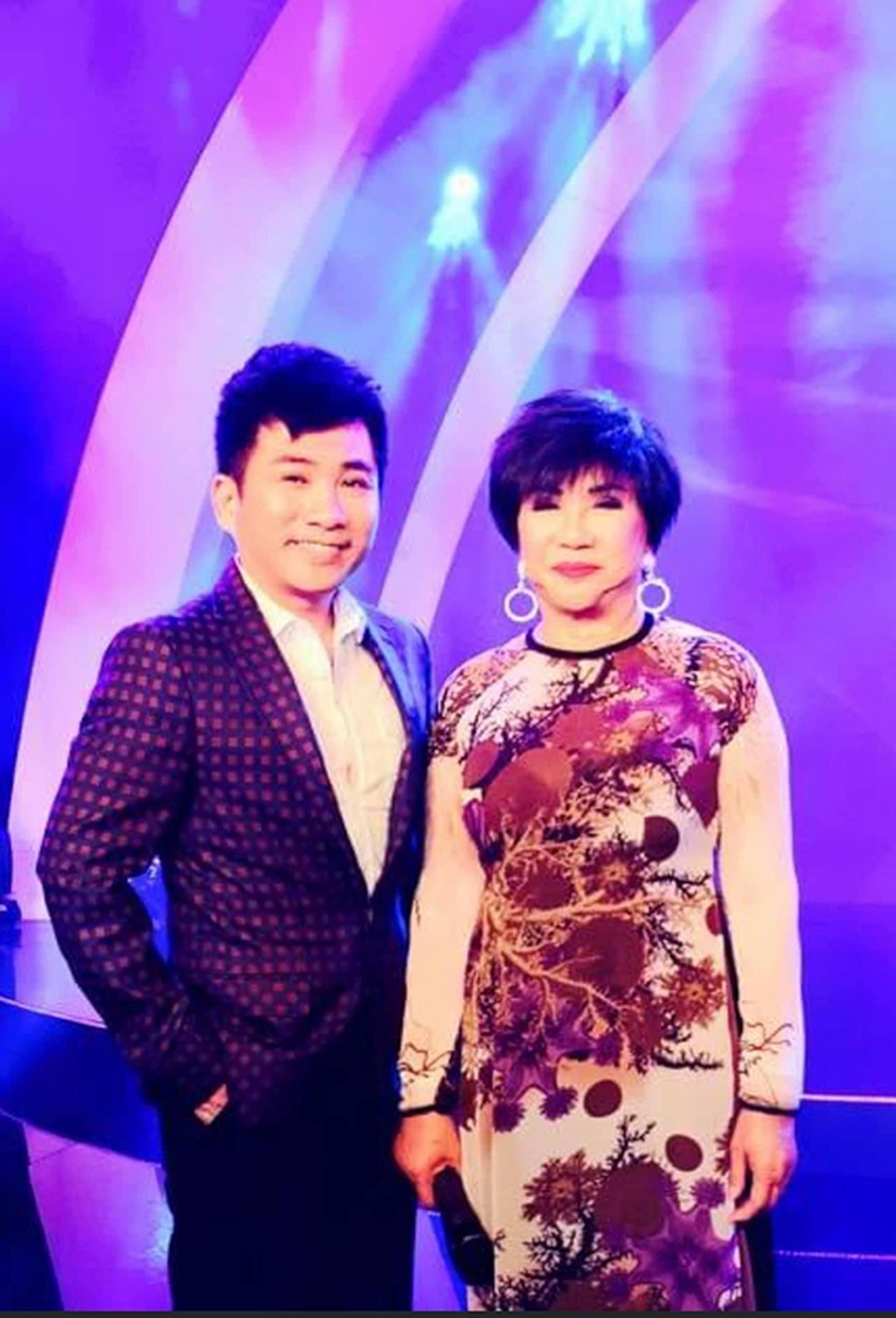 Con gái danh ca Lệ Thu bác bỏ thông tin mẹ qua đời vì Covid-19 - 3 Con gái danh ca Lệ Thu bác bỏ thông tin mẹ qua đời vì Covid-19 - 3