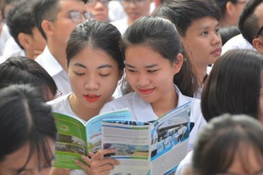 Bằng cấp như nhau: Cần lộ trình chuyển đổi