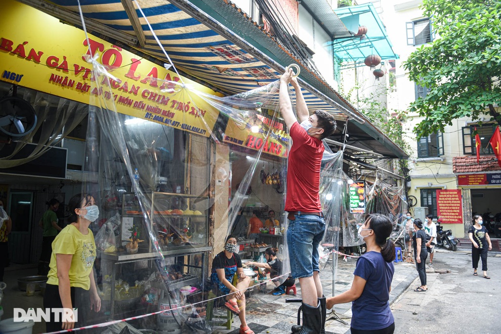 Ghé chợ nhà giàu Hà Nội: Tiểu thương đi chợ hộ người dân - 3 Ghé chợ nhà giàu Hà Nội: Tiểu thương đi chợ hộ người dân - 3