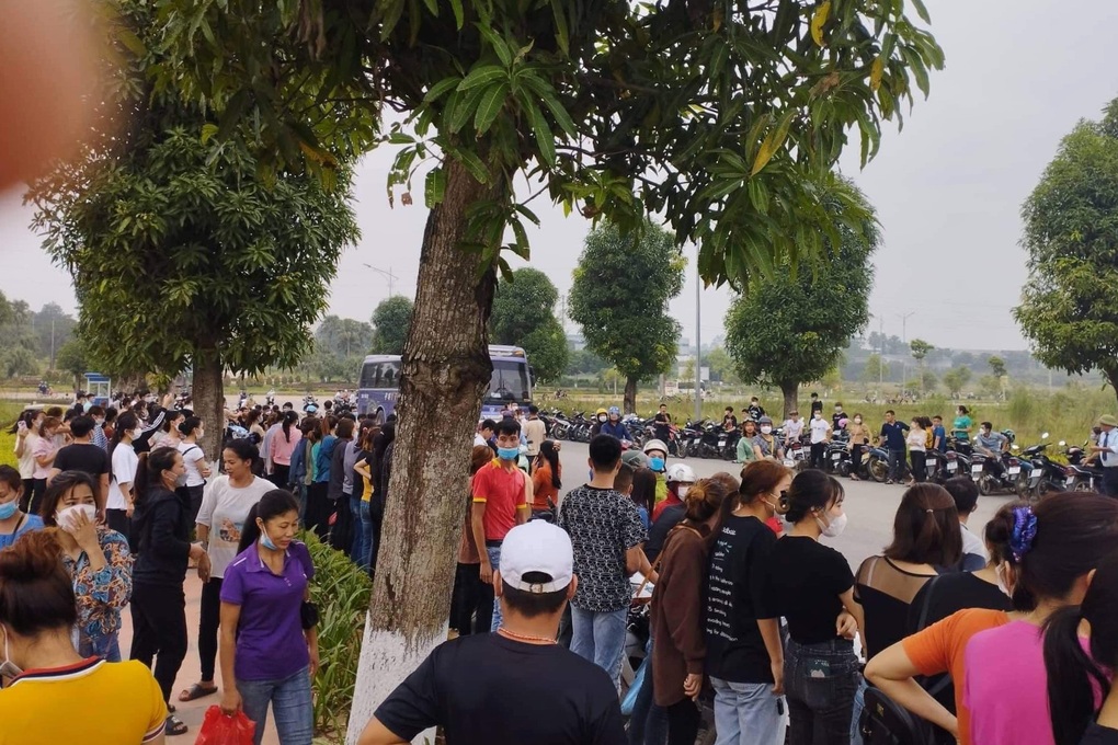 Khúc mắc tiền lương, trợ cấp ca đêm, 1.000 công nhân ngừng việc - 2 Khúc mắc tiền lương, trợ cấp ca đêm, 1.000 công nhân ngừng việc - 2