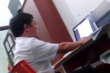 Cắt thi đua, kiểm điểm Hiệu trưởng nói không có trách nhiệm với học sinh bị cổng trường đè gãy vai