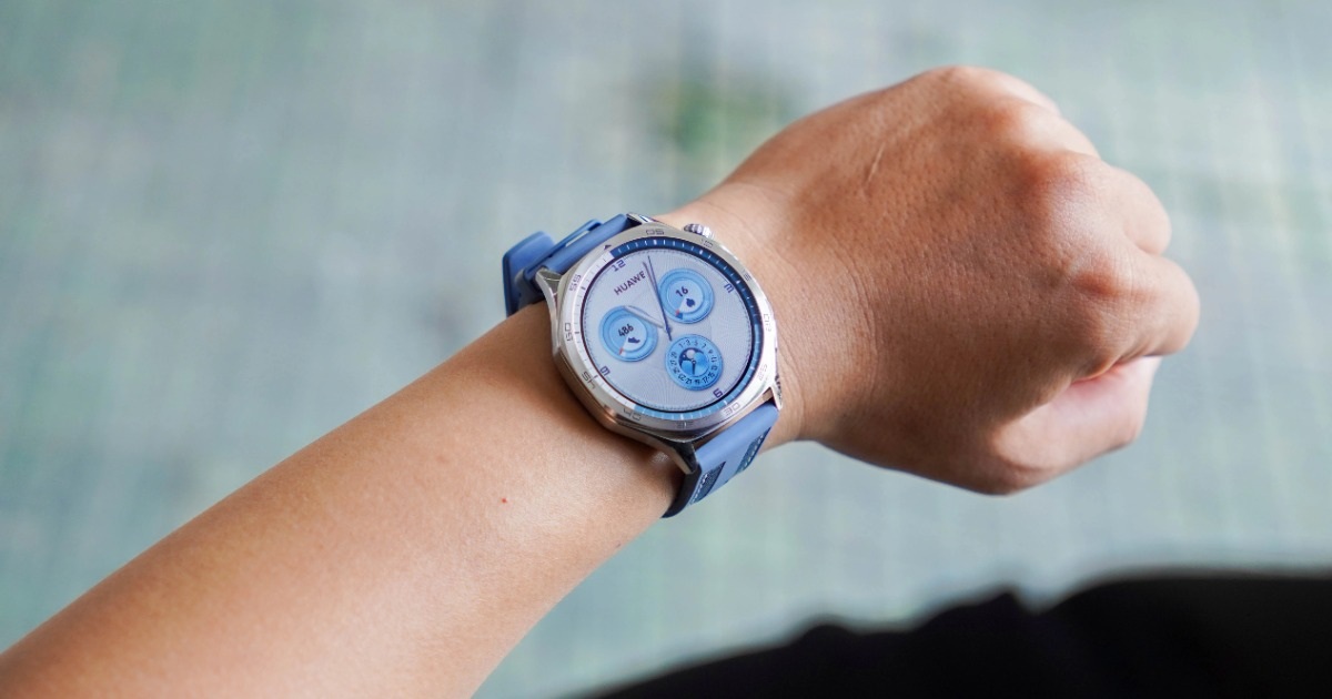 Huawei Watch GT 5 sở hữu màn hình AMOLED với kích thước 1,43 inch, độ phân giải 466 x 466 pixel tương tự thế hệ tiền nhiệm. Màn hình này vẫn cho chất lượng hiển thị sắc nét, độ sáng cao và có thể dễ dàng sử dụng ở ngoài trời.