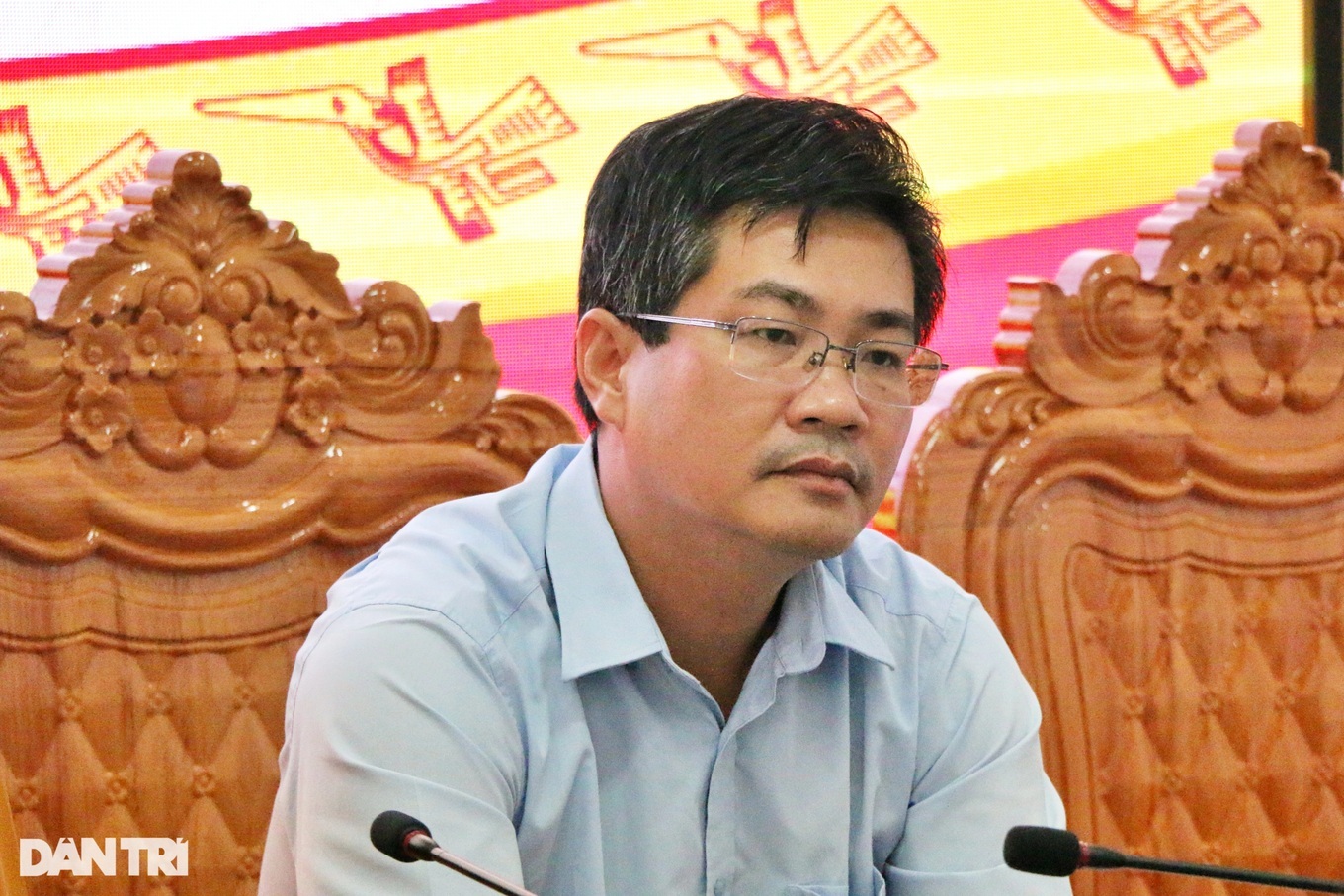 Žádost o pozastavení výkonu funkce ředitele, který svévolně převedl věci do nové školy - 2 Yêu cầu đình chỉ công tác hiệu trưởng tự ý cho chuyển đồ sang trường mới - 2