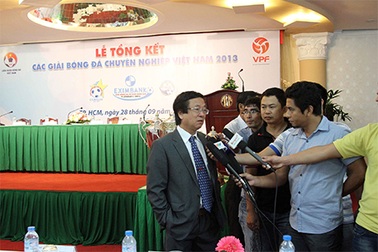 Tổng kết V-League 2013: Nóng với công tác trọng tài