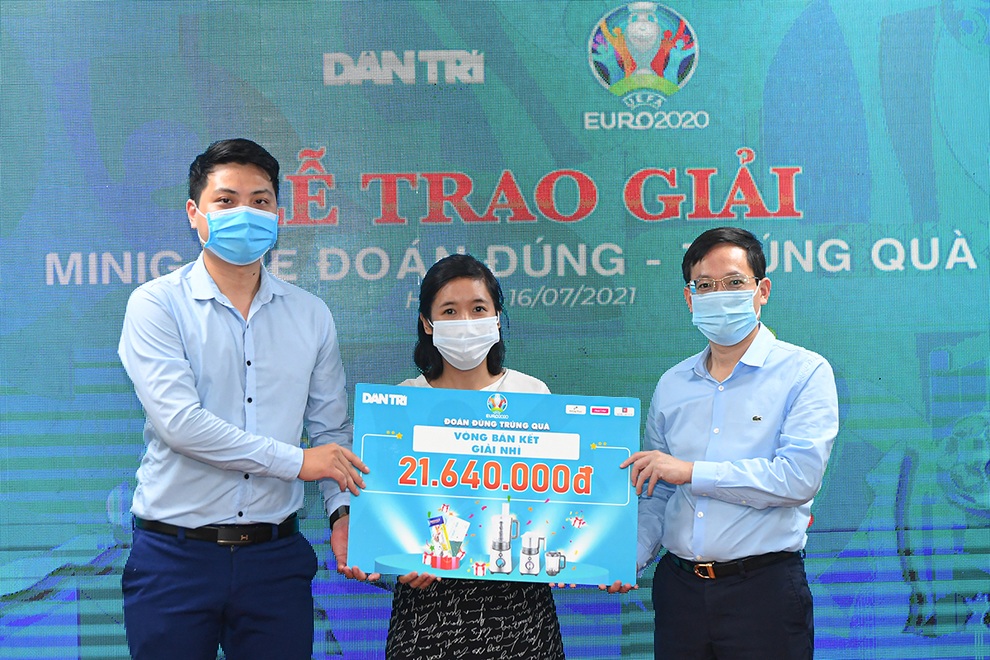 Dân trí trao giải chương trình Euro 2020: Đoán đúng - Trúng quà - 7 Dân trí trao giải chương trình Euro 2020: Đoán đúng - Trúng quà - 7