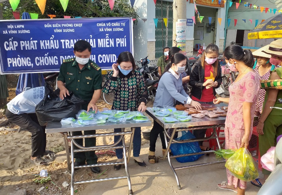 Bộ đội Biên phòng “ăn bờ, ngủ bụi” chặn dòng người nhập cảnh trái phép - 9 Bộ đội Biên phòng “ăn bờ, ngủ bụi” chặn dòng người nhập cảnh trái phép - 9