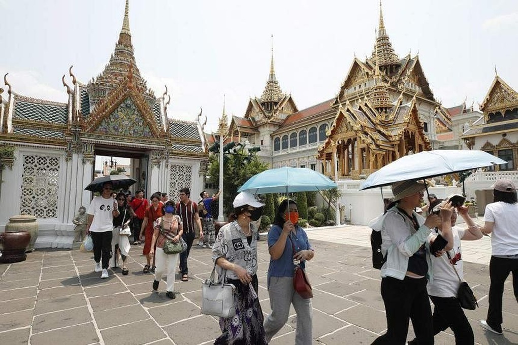 Thái Lan nóng như đổ lửa, cảnh báo thủ đô Bangkok vượt 50 độ C - 1 Thái Lan nóng như đổ lửa, cảnh báo thủ đô Bangkok vượt 50 độ C - 1