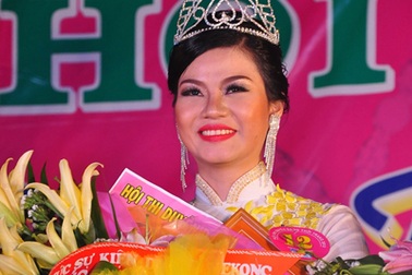 Mỹ Hòa đăng quang Hoa khôi Thời trang 2012
