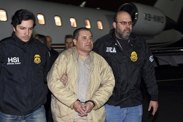 Cuộc trốn chạy trong tình trạng khỏa thân của trùm ma túy El Chapo