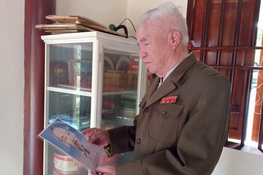 Hai bao diêm "đặc biệt" trong túi áo Bác Hồ