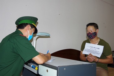 Bắt khẩn cấp đối tượng đưa người nhập cảnh trái phép