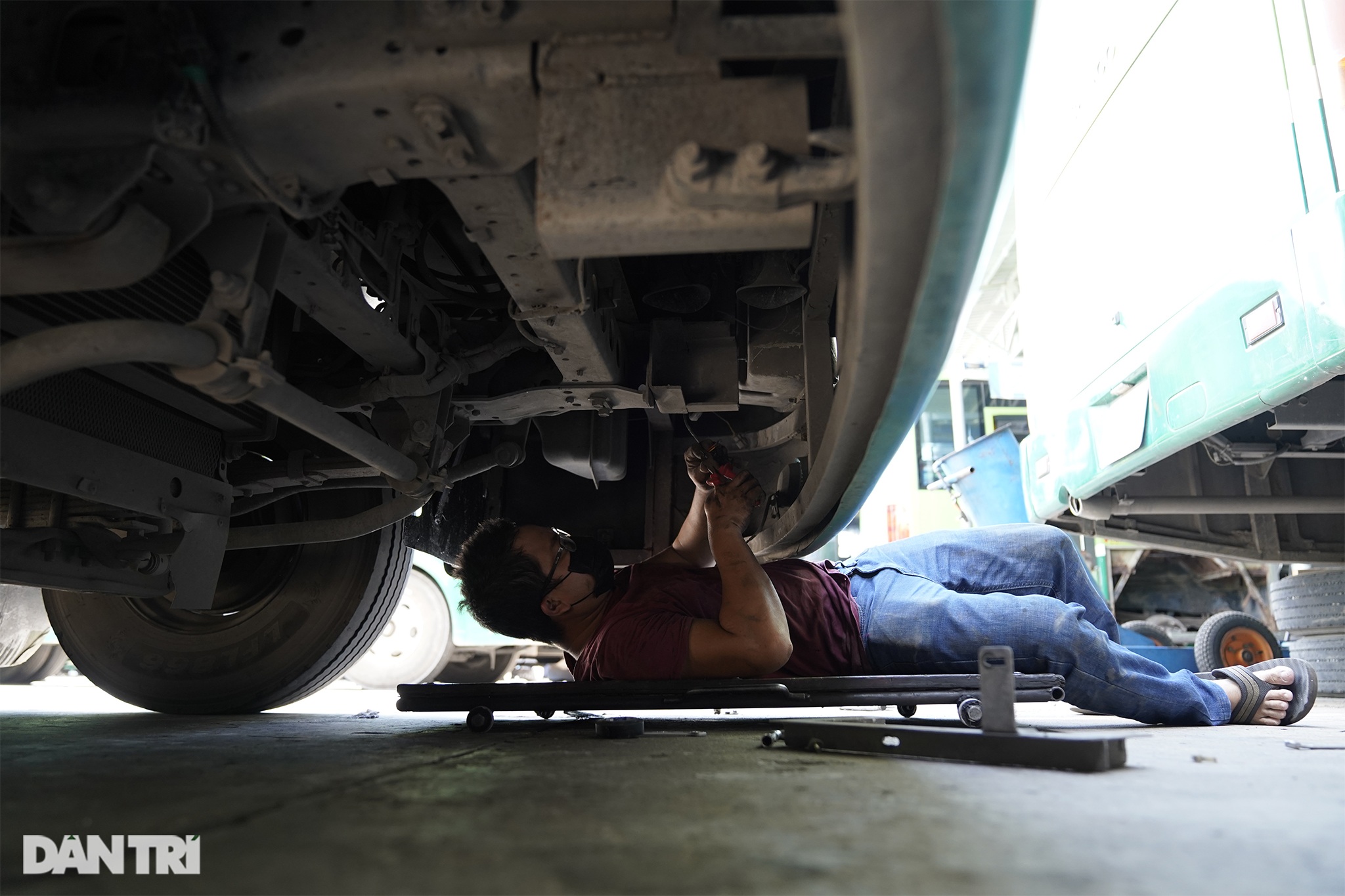 Tài xế xe buýt ở TPHCM một mình một ngựa xông pha chống dịch Covid-19 - 14 Tài xế xe buýt ở TPHCM một mình một ngựa xông pha chống dịch Covid-19 - 14