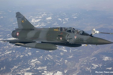 Máy bay chiến đấu Pháp vô tình ném bom trúng nhà máy