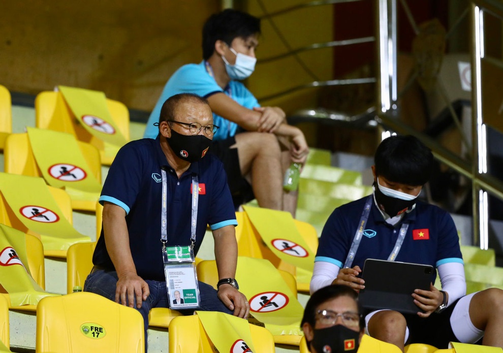 HLV Park Hang Seo bí mật soi giò U23 Myanmar - 1 HLV Park Hang Seo bí mật soi giò U23 Myanmar - 1