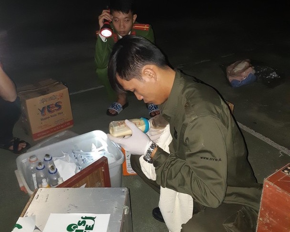 Giải cứu hàng chục con rái cá cực kỳ quý hiếm bị buôn lậu ở Nghệ An - 3 Giải cứu hàng chục con rái cá cực kỳ quý hiếm bị buôn lậu ở Nghệ An - 3