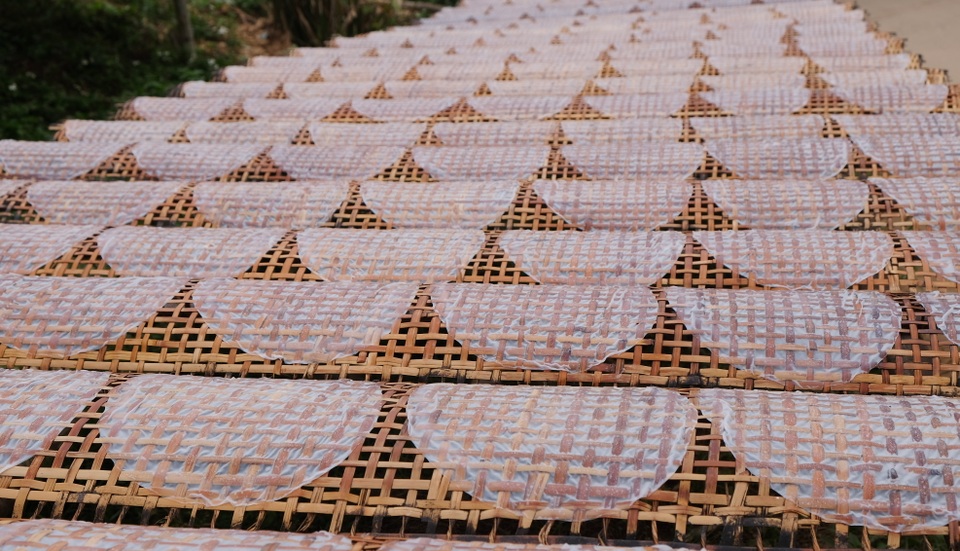 Nhộn nhịp làng bánh đa nem nổi tiếng xứ Thanh ngày cận Tết - 6 Nhộn nhịp làng bánh đa nem nổi tiếng xứ Thanh ngày cận Tết - 6