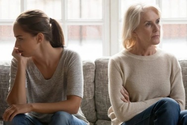 Dạy con dâu trên… Facebook