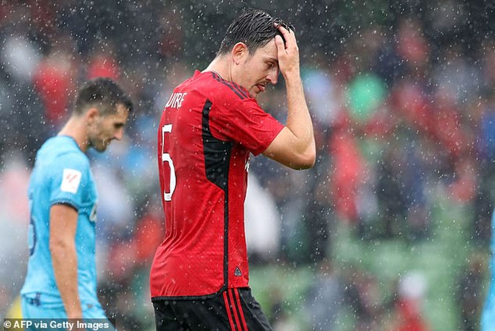 Maguire sửa sai, sắm vai người hùng giúp Man Utd thoát thua phút cuối - 1 Maguire sửa sai, sắm vai người hùng giúp Man Utd thoát thua phút cuối - 1