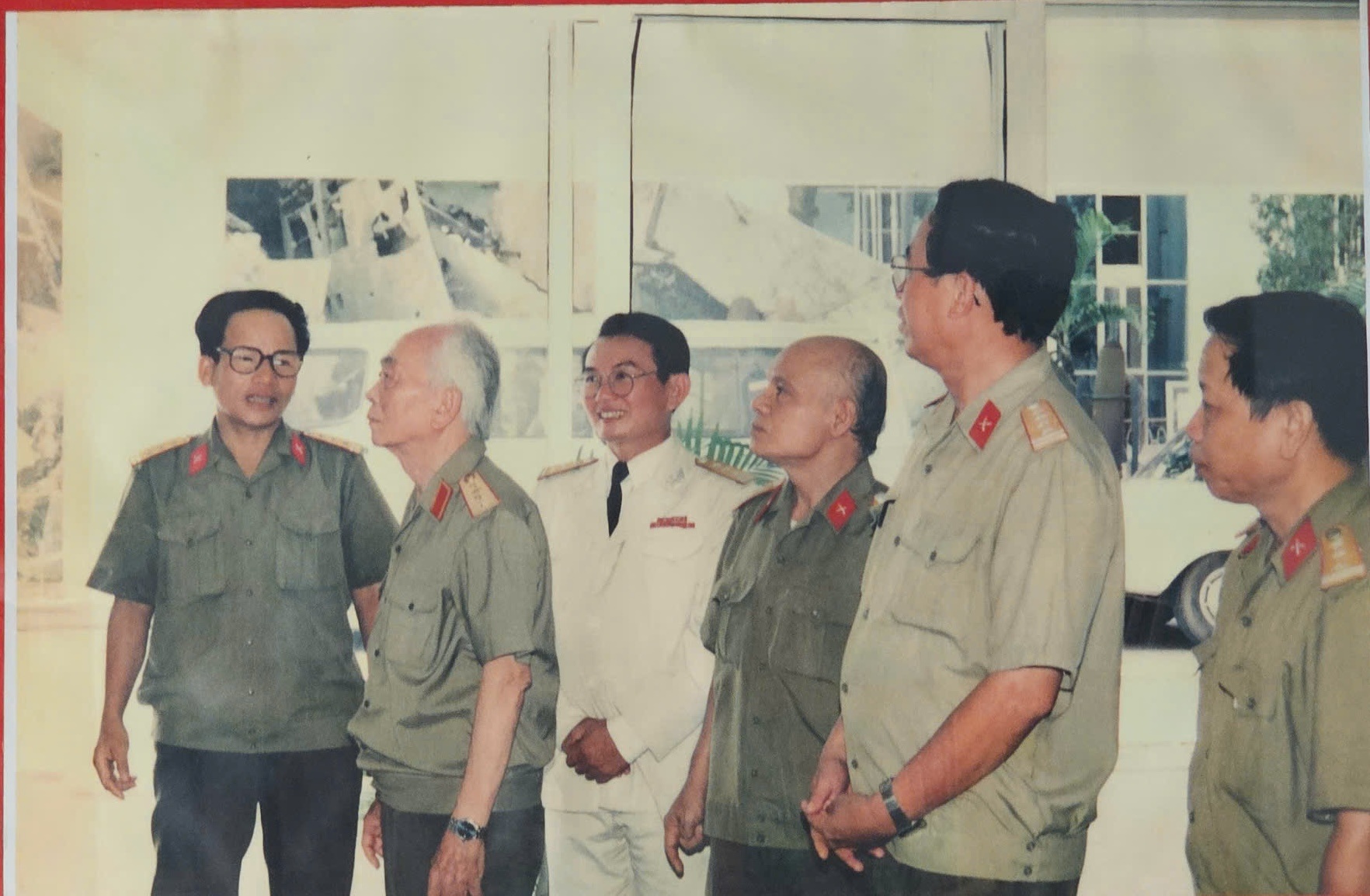 Chuyện về người lính vẽ tranh Bác Hồ bằng máu trên chiến trường - 1 Chuyện về người lính vẽ tranh Bác Hồ bằng máu trên chiến trường - 1
